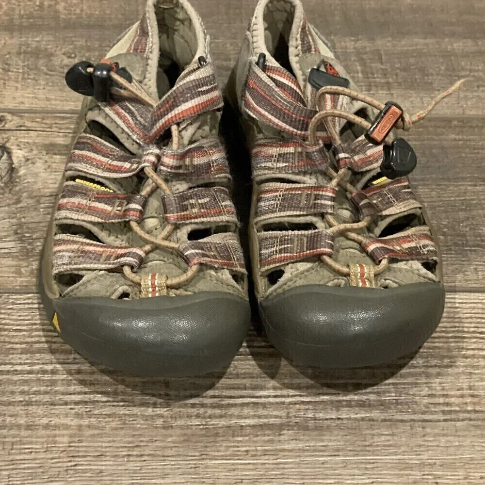Keen Newport H2 Kids Size 1 Kids Trail Hiking Water Sport Sandals Brown Shoes